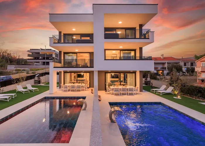 Mit Beheiztem Pool In Strandnaehe By Interhome Krk Town