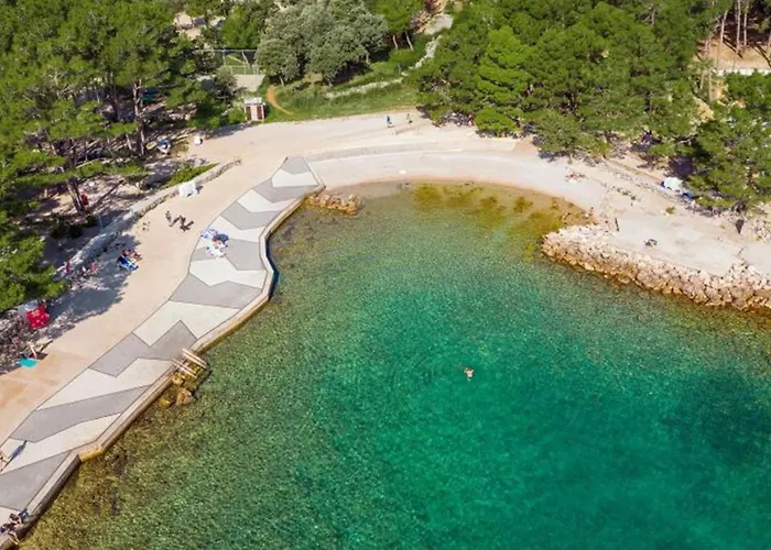 Holiday home Mit Beheiztem Pool In Strandnaehe By Interhome Krk Town