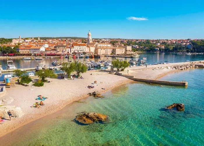 Holiday home Mit Beheiztem Pool In Strandnaehe By Interhome *