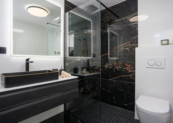 Mit Beheiztem Pool In Strandnaehe By Interhome *