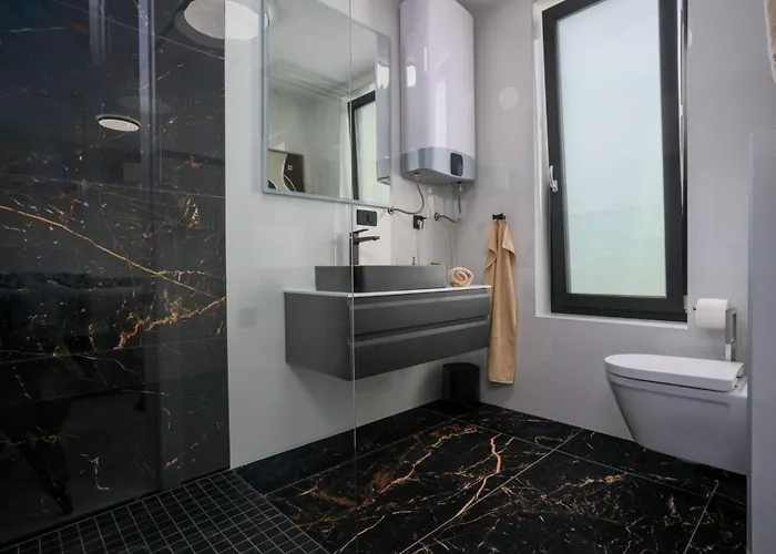 Mit Beheiztem Pool In Strandnaehe By Interhome 別荘 *