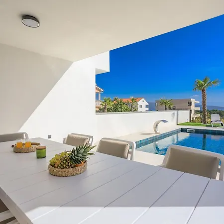 Mit Beheiztem Pool In Strandnaehe By Interhome * Krk Town
